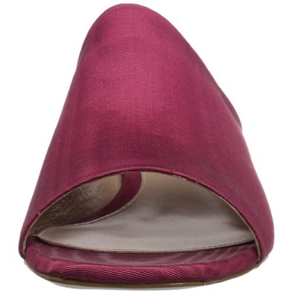 💕Editor’s Pick💕 Stuart Weitzman slide sandal - Picture 2 of 7